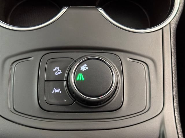 Used 2023 GMC Terrain SLE FWD image 28