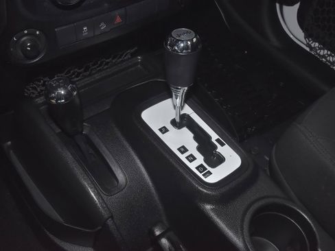 Used 2016 Jeep Wrangler Unlimited Sport w/ Quick Order Package 24S AWD/4WD image 30