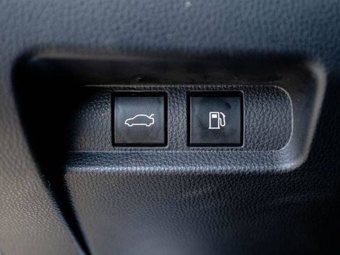 Used 2023 Toyota Crown AWD/4WD image 20