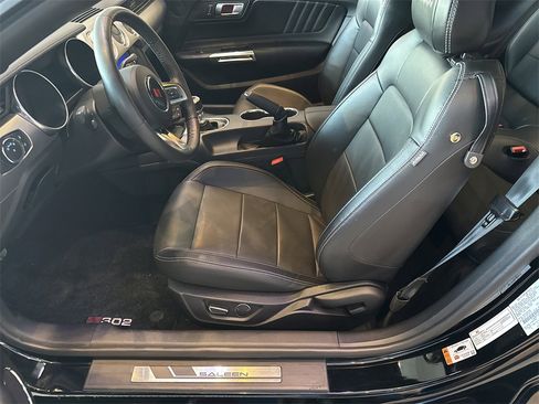 Used 2019 Ford Mustang GT Premium image 9