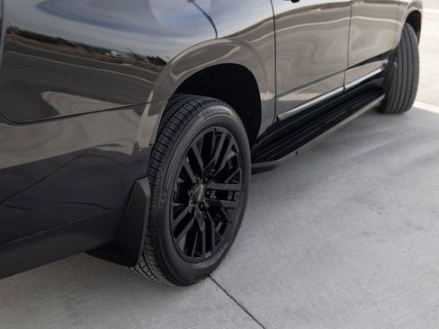 Used 2024 GMC Yukon XL SLT image 10