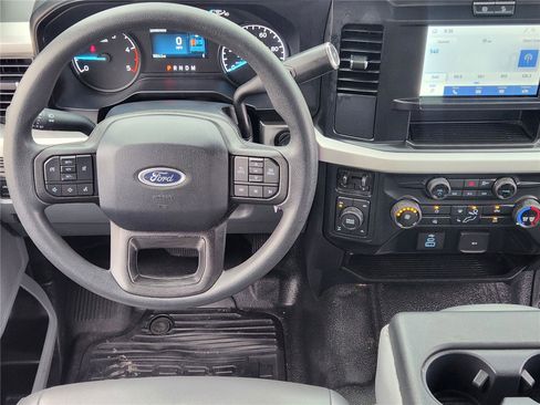 Certified 2025 Ford F250 XL w/ FX4 Off-Road Package AWD/4WD image 27