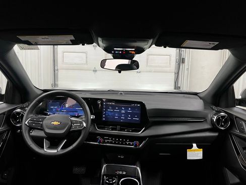 New 2026 Chevrolet Equinox LT AWD/4WD image 35