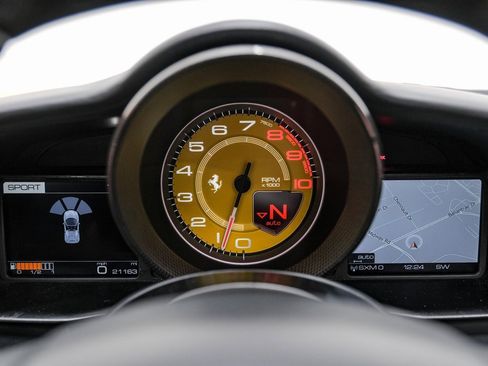 Used 2017 Ferrari 488 Spider image 22