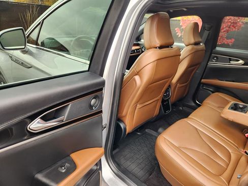 Certified 2021 Lincoln Nautilus Reserve image 25