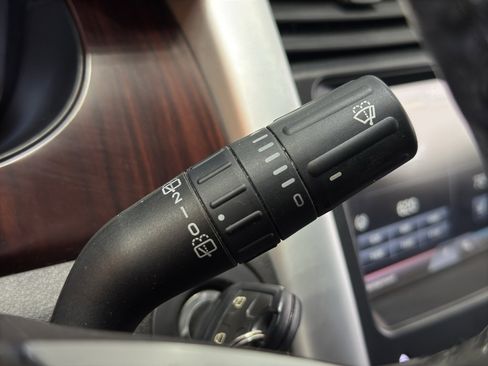 Used 2013 Ford Edge Limited w/ Class II Trailer Tow Pkg image 25