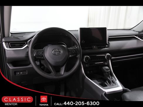 Certified 2025 Toyota RAV4 LE AWD/4WD image 6