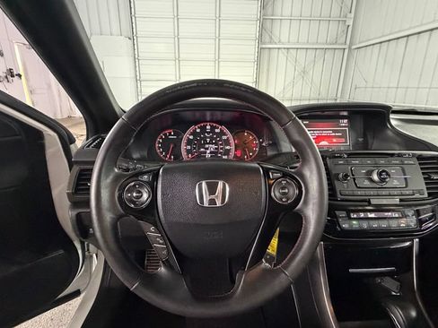 Used 2017 Honda Accord Sport Special Edition image 19