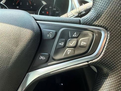 Used 2024 Chevrolet Equinox LT AWD/4WD image 33