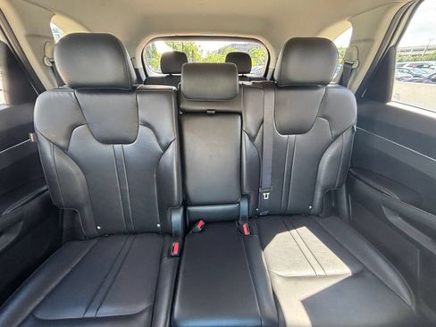 Used 2024 Kia Sorento S AWD/4WD image 41
