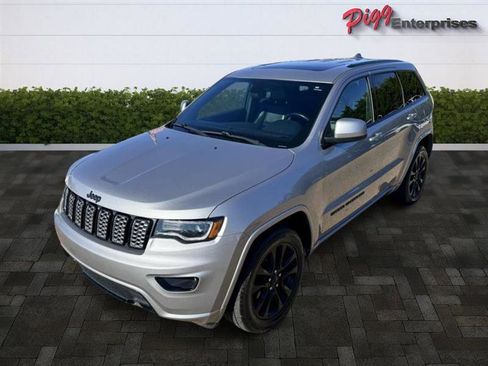 Used 2020 Jeep Grand Cherokee Altitude image 10