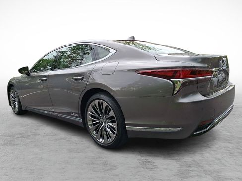 Used 2020 Lexus LS 500h AWD image 4