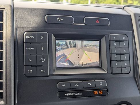 Used 2022 Ford F250 XL w/ Power Equipment Group AWD/4WD image 18