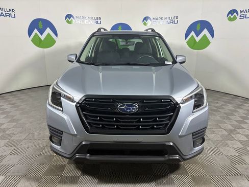 Used 2023 Subaru Forester Premium image 2