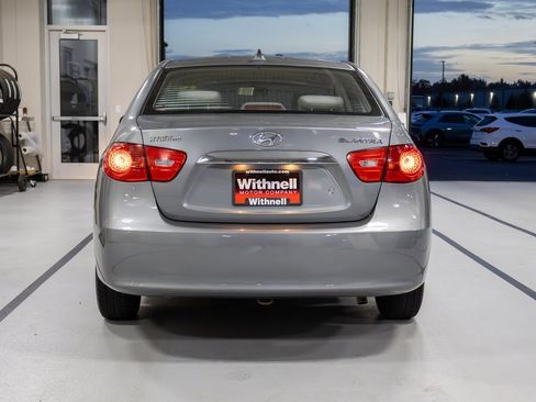 Used 2010 Hyundai Elantra GLS image 8