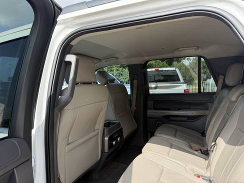 Used 2020 Ford Expedition XLT w/ Equipment Group 202A RWD image 12