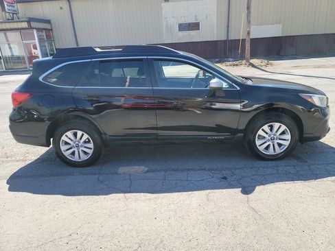 Used 2019 Subaru Outback 2.5i Premium AWD/4WD image 4