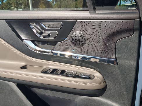 Used 2025 Lincoln Corsair Reserve image 12