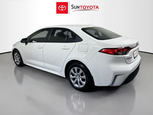 Used 2025 Toyota Corolla LE image 6