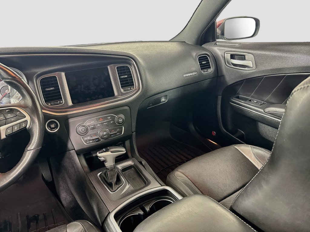 Used 2018 Dodge Charger R/T w/ Premium Group RWD image 23