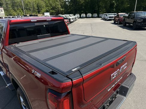 Used 2023 GMC Sierra 1500 SLT w/ SLT Premium Package AWD/4WD image 22