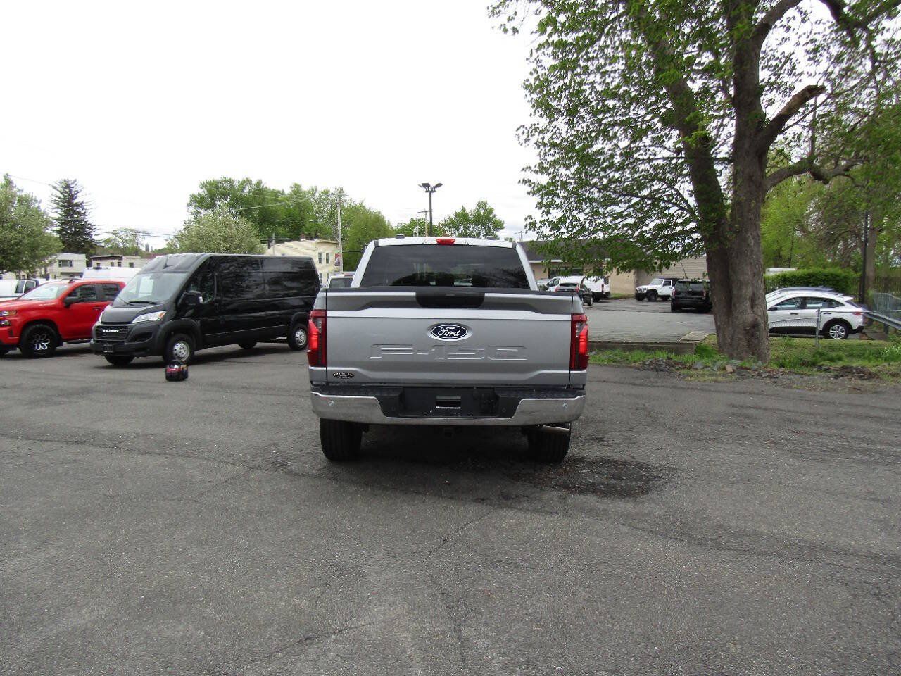 Used 2025 Ford F150 XLT w/ Equipment Group 301A Standard AWD/4WD image 6