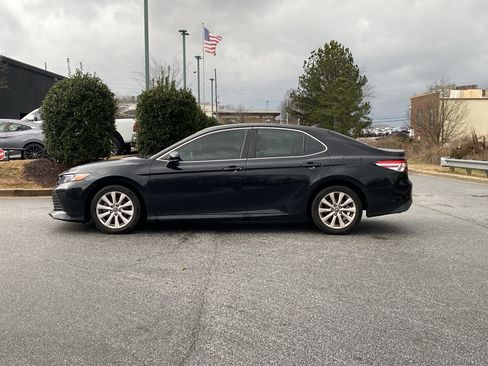 Used 2019 Toyota Camry LE image 13