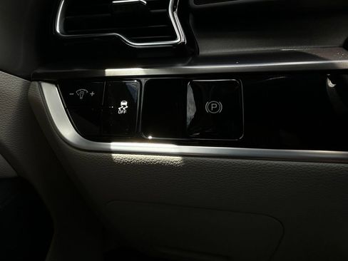 Used 2024 Kia Sportage EX FWD image 24