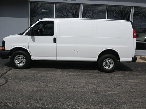 Used 2012 Chevrolet Express 2500 RWD image 3