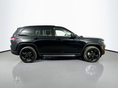Used 2023 Jeep Grand Cherokee Limited w/ Black Appearance Package RWD image 7