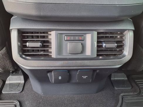 Used 2024 Ford F150 Platinum w/ FX4 Off-Road Package AWD/4WD image 17