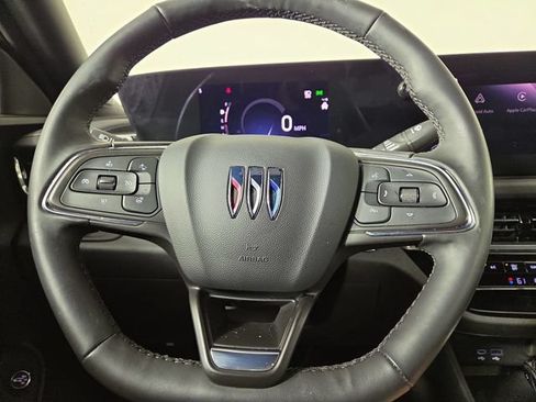 Used 2025 Buick Envista Avenir FWD image 22
