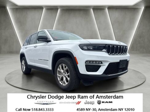 Used 2024 Jeep Grand Cherokee Limited AWD/4WD image 1