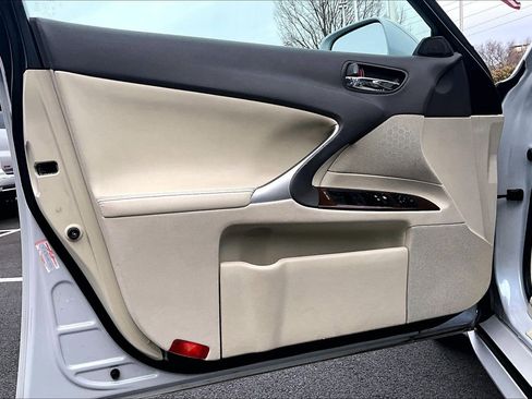 Used 2010 Lexus IS 250 image 21