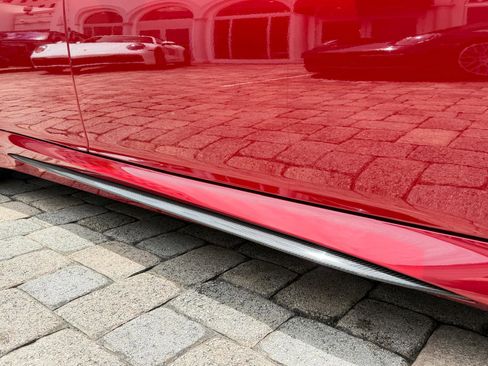 Used 2017 Alfa Romeo Giulia Quadrifoglio RWD image 11