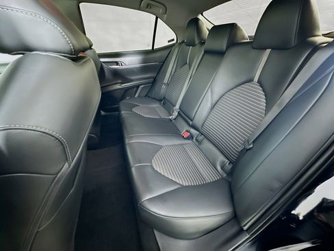 Used 2023 Toyota Camry SE image 25