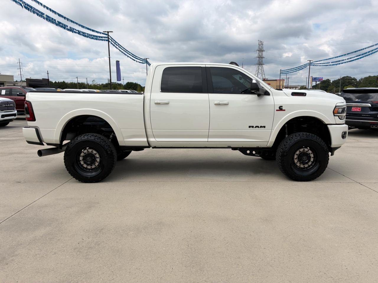 Used 2020 RAM 2500 Laramie w/ Night Edition AWD/4WD image 5