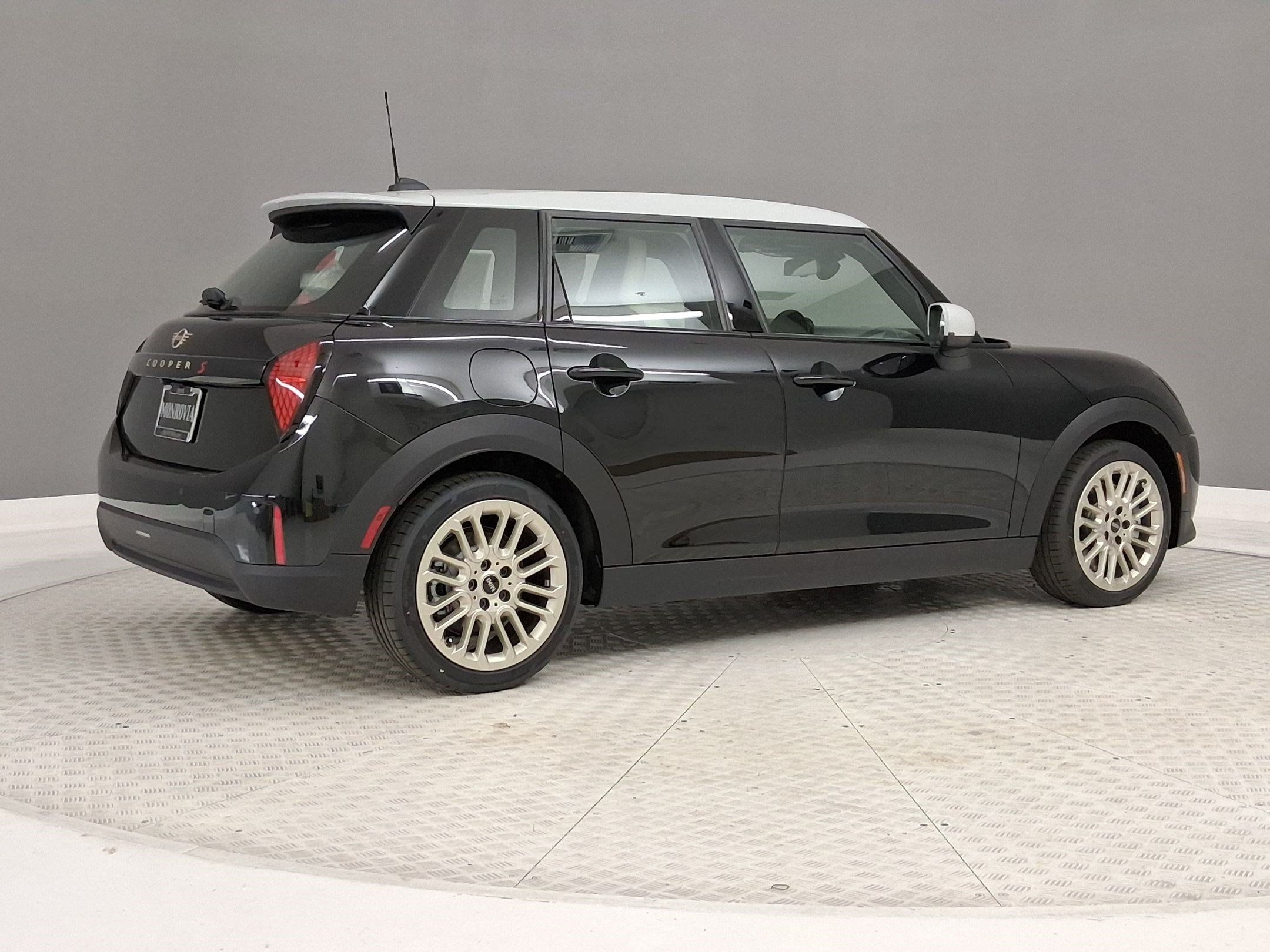 New 2026 MINI Cooper S FWD image 7