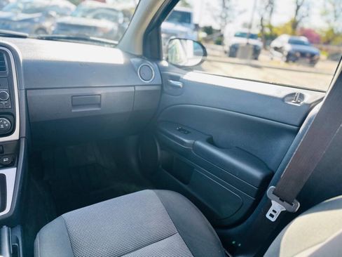 Used 2011 Dodge Caliber Mainstreet image 13