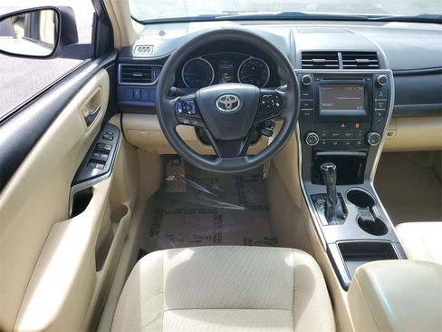 Used 2017 Toyota Camry LE image 16