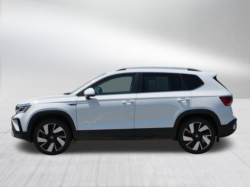 Used 2023 Volkswagen Taos SEL AWD/4WD image 4