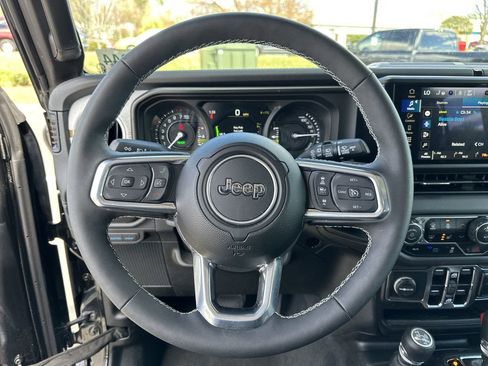 Used 2025 Jeep Wrangler Sahara 4xe image 12