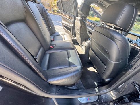 Used 2015 BMW 750i RWD image 40