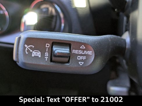 Used 2022 Porsche Macan S image 34