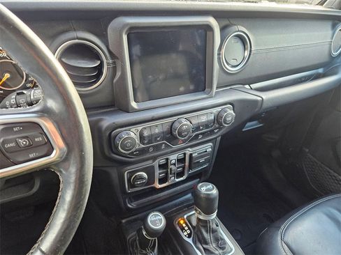 Used 2020 Jeep Wrangler Unlimited Sahara image 21