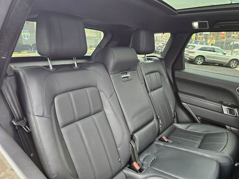 Used 2020 Land Rover Range Rover Sport HSE image 13