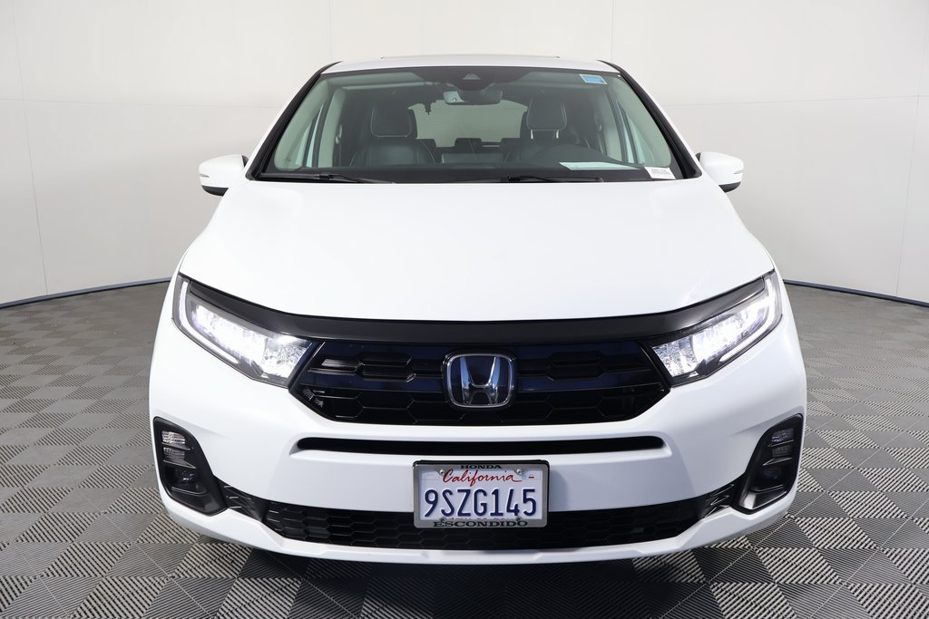 Used 2025 Honda Odyssey Touring image 2