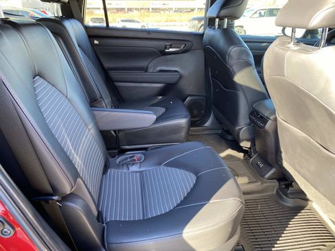 Used 2023 Toyota Highlander XSE image 21