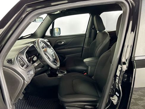 Used 2022 Jeep Renegade Altitude image 11