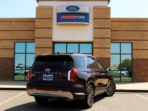 Used 2025 Hyundai Palisade Calligraphy AWD/4WD image 6
